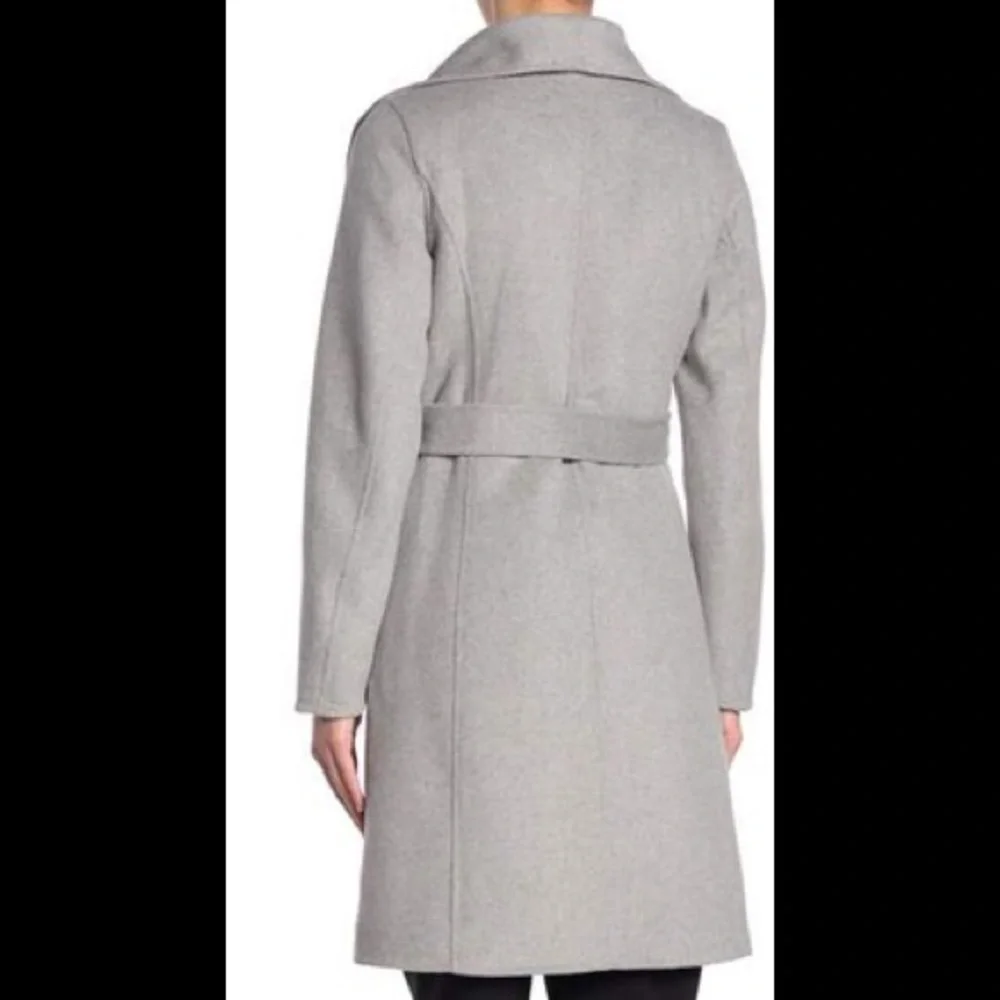 Gorgeous gray coat - Picture 3 of 7